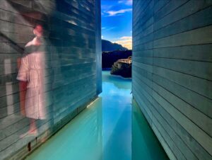 Sarah Felberbaum Instagram - ICELANDIC PHOTODUMP 

La prima foto riassume la mia reazione alla notizia. Tutte le altre sono un riassunto di quanto sia bello viaggiare e vedere il mondo insieme a quel biondo lì. Che amiamo un po’ tutti. (Si si è anche vostro, lo amate anche voi bla bla bla 😂) 
Spero di avervi regalato un po’ di bellezza e se potete, andate a scoprire questa terra meravigliosa.