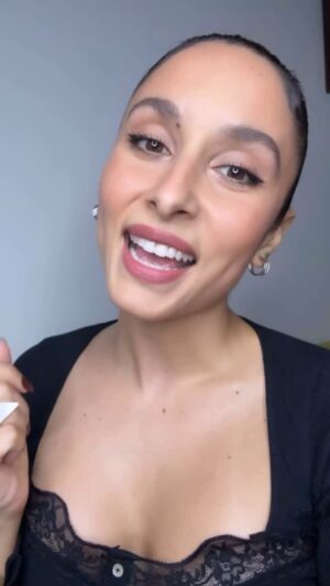 Sarah Perles Instagram - Allah ihdini ou safi 🤦🏽‍♀️