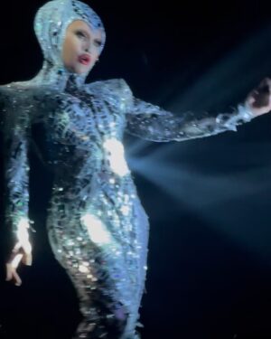 Sasha Colby Instagram - the energy I’m bringing into 2025

Thank you all for making this year so special, couldn’t possibly fit it all in one post but here are some of my favorite moments. love you so much🧡