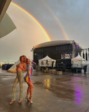 Sasha Colby Instagram - the energy I’m bringing into 2025

Thank you all for making this year so special, couldn’t possibly fit it all in one post but here are some of my favorite moments. love you so much🧡