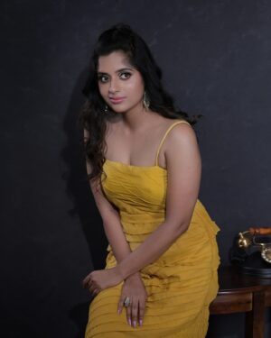 Sathya Devarajan Instagram - Last one from the series ✨️🦋✨️
.
.
.
.
#sathyadevarajan #tamilactress #trending #photoshoot #kollywood #tamilponnu #heroines
