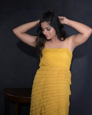 Sathya Devarajan Instagram - Own your shine, It's contagious 🌟🦋
.
.
.
.
#sathya #instagood #westernstyle #sareelove #tamilactress #edhirneechal #suntv #aadhirai #kollywood #simple #tamilheroine #sathyadevarajan