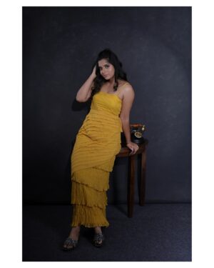Sathya Devarajan Instagram - Own your shine, It's contagious 🌟🦋
.
.
.
.
#sathya #instagood #westernstyle #sareelove #tamilactress #edhirneechal #suntv #aadhirai #kollywood #simple #tamilheroine #sathyadevarajan