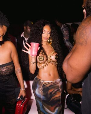 Saweetie Instagram - DETTY DECEMBAAAAAAAAAaaaaaAAAaaaa 🤭