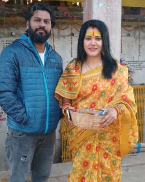 Seema Singh Instagram - ॐ नमो भगवते वशुदेवाय नमः 😇
विष्णु जी के दर्शन से नए साल की शुरुवात 🛕 🙏😇
#happynewyear2025 
.
.
.
.
#photooftheday #newyear #newday #trending #vishnudham #samas #barbigha #pics #family #bihar