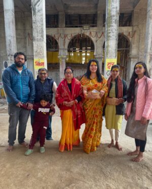 Seema Singh Instagram - ॐ नमो भगवते वशुदेवाय नमः 😇
विष्णु जी के दर्शन से नए साल की शुरुवात 🛕 🙏😇
#happynewyear2025 
.
.
.
.
#photooftheday #newyear #newday #trending #vishnudham #samas #barbigha #pics #family #bihar