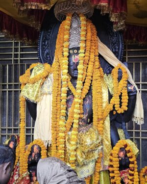 Seema Singh Instagram - ॐ नमो भगवते वशुदेवाय नमः 😇
विष्णु जी के दर्शन से नए साल की शुरुवात 🛕 🙏😇
#happynewyear2025 
.
.
.
.
#photooftheday #newyear #newday #trending #vishnudham #samas #barbigha #pics #family #bihar