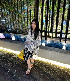 Sehar Khan Instagram - 🌻