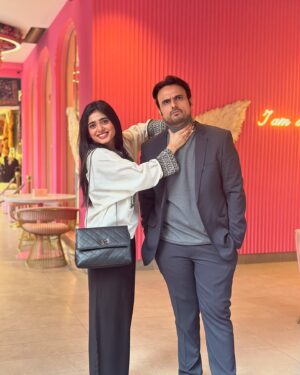 Sehar Khan Instagram - Ting Tong! It's jafaa time at 8 pm don’t miss out love you all🫶

#humtv #debu #8pm #jafaa