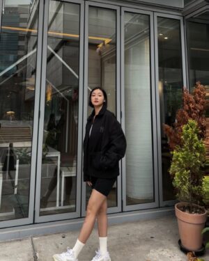 Seo Yu-na Instagram - #협찬 
갑자기 추워진 날씨에 요즘 나의 운동룩 아우터 #MLB워크자켓 🤎
안에 얇은 패딩감이 내장되있어서 겨울까지 
#데일리아이템 장착 ✨🪽
@mlbkorea @mlbcrew_kr 

#MLBKOREA #MLBCREW 
#MLB워크자켓 #워크자켓