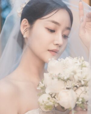 Seo Yu-na Instagram - _ 20240218 잊지 못할 그날의 선물 , 💍🤍 
@ohjoongseok_wedding