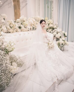Seo Yu-na Instagram - _ 20240218 잊지 못할 그날의 선물 , 💍🤍 
@ohjoongseok_wedding