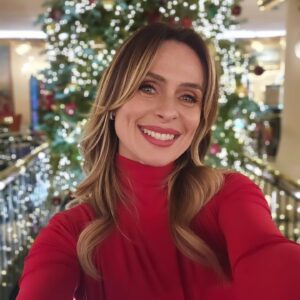 Serena Autieri Instagram - Buona vigilia di Natale💫