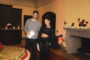 Serena Pitt Instagram - Christmas Card Options