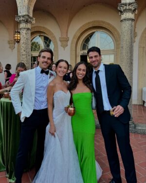 Serena Pitt Instagram - A perfect night celebrating the love of two very special people 🤍