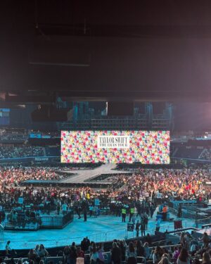 Serena Pitt Instagram - Thank you @taylorswift 🤍