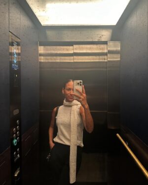 Serena Pitt Instagram - Cue the elevator music 🎶 

Comment SHOP below to receive a DM with the link to shop this post on my LTK ⬇ https://liketk.it/4S7Ug