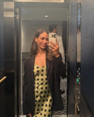 Serena Pitt Instagram - Cue the elevator music 🎶 

Comment SHOP below to receive a DM with the link to shop this post on my LTK ⬇ https://liketk.it/4S7Ug