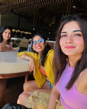Shagun Sharma Instagram - In love 💜 Thankyou for hosting 💜
What a beautiful place with Scenic sea view 💜🥰
@abhisheksharma7065 
@umangtewari_ 
@buzzbetter.india 
Location : @slique.beachclub