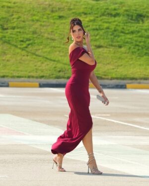 Shahad Al Khattab Instagram - In my feminine era 🥀

Dress @styleme.2019 
Hair @tima.najjar1
📍@helidubai