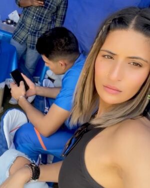 Shahneel Gill Instagram - Happy birthday twin❤️❤️
Even though you’re really annoying yk i love you to the end of this and the next world. I would kill for you just in case you’re doubting my love.