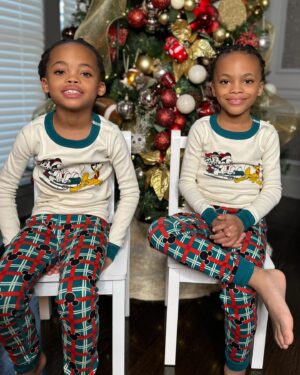 Shamari DeVoe Instagram - Merry Christmas from the DeVoes! #DeVoeTeD