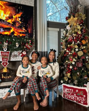 Shamari DeVoe Instagram - Merry Christmas from the DeVoes! #DeVoeTeD