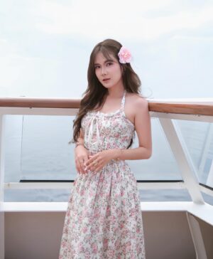 Shanice Margaretha Lie Instagram - happiness comes in waves 🌊
@royalcaribbeanasia @zaloraid