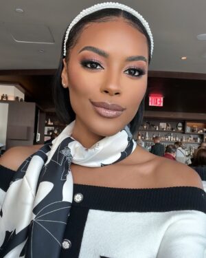 Sharam Diniz Instagram - For 2025 … 
Turn your scars 
Into stars 🌠