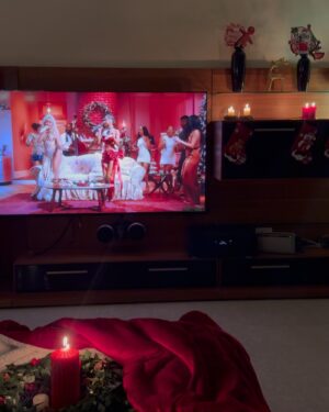 Sharmiela Mandre Instagram - Still processing how special this Christmas was with my family ❤️ So so grateful . Merry Christmas to my insta fam … A sneak peak into mine 🌲