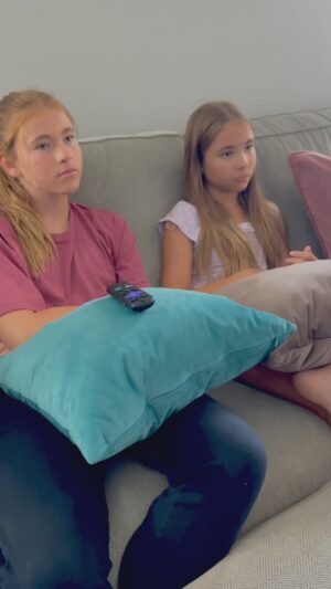 Shaylee Mansfield Instagram - Come home with a sore arm from a shot. What happens when you live in Deaf house? So many shoulder taps! After too many, my sister @ivymansfield got creative - with a “Warning! Do not touch my arm!!” sign.  Can’t believe I didn’t think of it first!