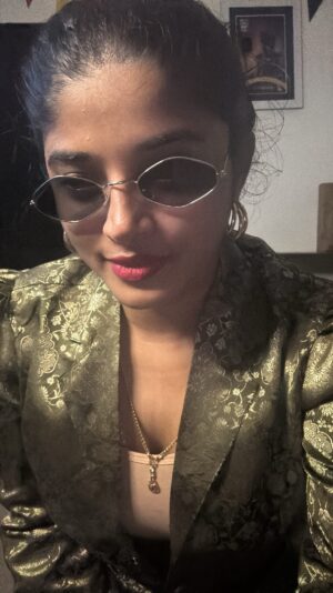 Sheela Rajkumar Instagram - Sawadeeka 😍 @anthony.daasan u always 🔥 anna
#vidamuyarchi #irungabhai 
.
.
.
.
.
#sheela #smile #nature #lovemyself #goodvibes #instagood #alliswell #goodvibes #dance #trendingreels