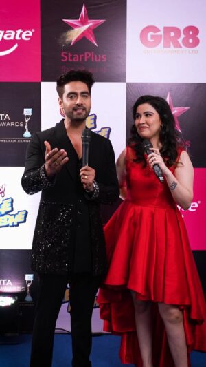 Sheena Bajaj Instagram - Party hai Star Plus par aur aap sab hain invited🥳🤩 

Dekhiye,
#24thIndianTelevisionAcademyAwards, Aaj, shaam 7:30 baje, StarPlus aur Disney  Hotstar par.

@rohitpurohit08
@imsheenabajaj

#StarPlus #ITAAwards #24thITA #IndianTelevisionAwards #IndianTelevision #Entertainment #TvShow #Drama #Awards #Celebrities #NewYear #NYE #NewYearParty #Party
