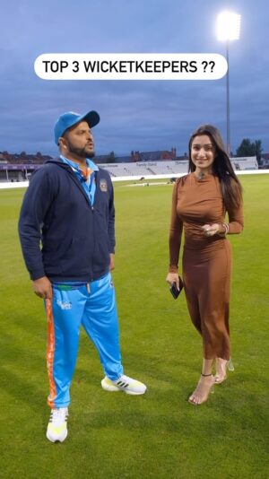 Shefali Bagga Instagram - Apke acc kon hain? 🏏 
#wicketkeeper #dhoni #msdhoni #rishabhpant #cricket #sureshraina #harbhajansingh #robinuthappa #aronfinch