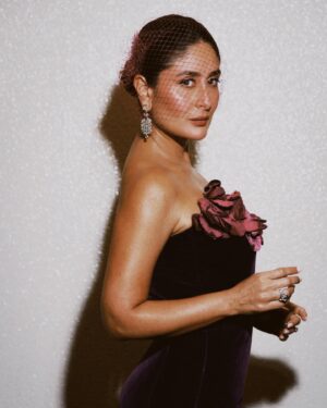 Shereen Sikka Instagram - 2 days @redseafilm with @kareenakapoorkhan 

Day 1- Orchid Dreams for the opening gala. 

In @oscardelarenta
Earrings @gkchudiwalas
Ring @vrkjewels 
Shoes @jimmychoo
Make up @savleenmanchanda 

Day 2- Daylight Magic for press. 

Wearing @kristinafidelskaya 
Shoes @louboutinworld 
Make up @manola_spaziani_mua 

Styled by @rheakapoor with @sanyakapoor & @shereenlovebug
Hair @mikedesir 
Photos @amaker7 @thehouseofpixels 
Style team @sananver @stylebyvanshika @shareendeosthale
Management for Kareena @nainas89 @poonamdamania @versis_entertainment