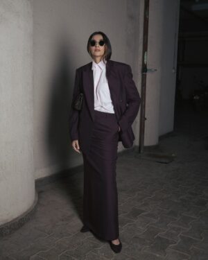 Shereen Sikka Instagram - Celebrating @perniaq season 2 podcast drop with that sleek @phoebephilo energy—minimal, bold, and effortlessly on point. Shoutout to the squad for keeping the vibe 🔥.

Glam game by @makeupbyridhi and @hrishidoeshair. 
Styled to a T by @rheakapoor @shereenlovebug @sanyakapoor @manishamelwani. 
Snapped by @remachaudhary, catching all the right angles.

#PhoebePhilo #VibeCheck #SquadGoals