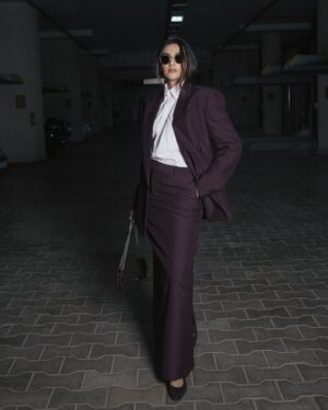 Shereen Sikka Instagram - Celebrating @perniaq season 2 podcast drop with that sleek @phoebephilo energy—minimal, bold, and effortlessly on point. Shoutout to the squad for keeping the vibe 🔥.

Glam game by @makeupbyridhi and @hrishidoeshair. 
Styled to a T by @rheakapoor @shereenlovebug @sanyakapoor @manishamelwani. 
Snapped by @remachaudhary, catching all the right angles.

#PhoebePhilo #VibeCheck #SquadGoals