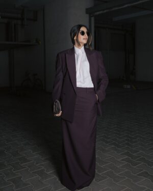 Shereen Sikka Instagram - Celebrating @perniaq season 2 podcast drop with that sleek @phoebephilo energy—minimal, bold, and effortlessly on point. Shoutout to the squad for keeping the vibe 🔥.

Glam game by @makeupbyridhi and @hrishidoeshair. 
Styled to a T by @rheakapoor @shereenlovebug @sanyakapoor @manishamelwani. 
Snapped by @remachaudhary, catching all the right angles.

#PhoebePhilo #VibeCheck #SquadGoals