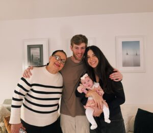 Sheryl Rubio Instagram - Y la familia Shapirubio les desea un feliz 2025 🥹💗 si me hubiesen dicho el año pasado que para este año pasaría el fin de año con bebé en casa jamás lo hubiese creído!