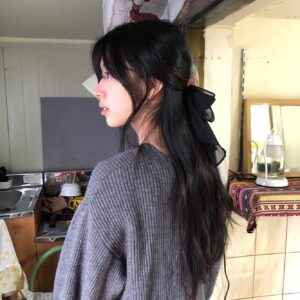 Shin Se-hwi Instagram - 야키가 싫어하는 표정 
옥탑방에서