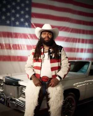 Shiona Turini Instagram - A Cowboy Carter Christmas Part 2 ❄️ A visual love letter   a reclamation of space. Thank you @harpersbazaarus @samiranasr and of course @bybiancabee for your beautiful words about our beautiful costumes. 27 million viewers and counting to witness over 400 carefully curated costumes - from cowboys to cheerleaders, dancers and drivers, the Blackbiirds to band. We did it. I’m so grateful to the team that supported me on this journey. 

My wardrobe supervisor, my right hand woman who has been rocking with me since I was working out of a studio apt in NYC @melaniesw My ACD @taragrevellie who has been by my side since Renaissance. My Queen of Custom @ericaricecruz God bought us together four or five years ago in the middle of a pandemic and we haven’t left each other since. My Molly @mwpeters_ the best stylist, shopper, vintage hunter I know - What would I do without you? 
My new loves, my Dancer dream team and more @mstr_of_disguise @daquyeen 
Our Fashion Assistants  @lauracheron.h @thatssosav @halleamanda @hollyreboff @scarletodunbar @hanna.berridge @kayaugo 
Our Talented tailors #MrTimWhite @kannataniuchi @alexnavarrodesigns @alantude @pigpattypaige @cacouture we couldn’t do it without you. 
@justxone @_itsalannah @ibreani @chilllllc 
There are so many people who made this happen - I’m beyond grateful
To the team @parkwood @yvettenoelschure @mstinaknowles collaborating with you all is the biggest blessing there is. And of course our leader @beyonce. My Virgo. Thank you.