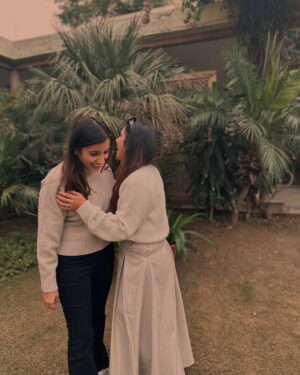 Shirin Sewani Instagram - Some days are just Picture perfect 💕🧿

#winters#food#love #warmth #noodles