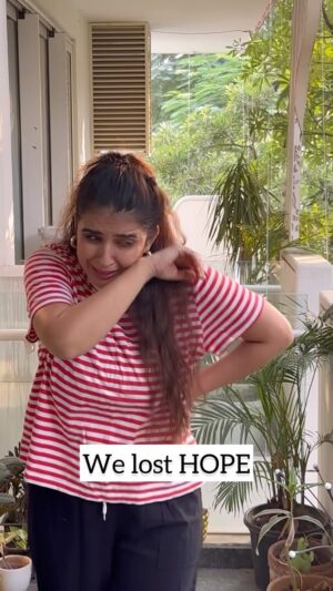 Shirin Sewani Instagram - Because Diljit said DREAM BIG VAADA SOCHO and NEVER GIVE UP!! @diljitdosanjh 

Jacket : @maa_ki_purani_saree 

#diljitdosanjh #love #dreams #happiness #nevergiveup #shirinsewani #reels #reelitfeelit 

Diljit, love, happiness, dreams, reels, dance , instagram