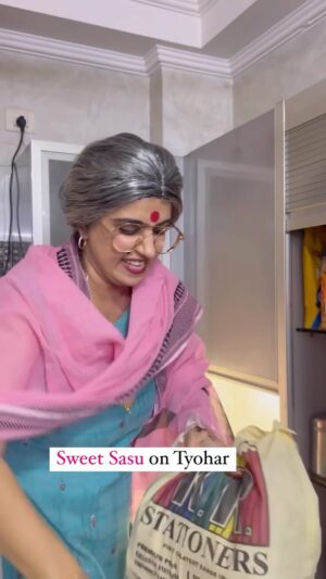 Shirin Sewani Instagram - Koi zarurat nahi hai kisi ke nakhre sehne ki @swiggy_instamart se gold silver sab ghar mangwa lena. Ghar deliver hoga sab woh bhi sirf 10 minutes mai

#reels #reelitfeelit #reelsinstagram #diljitdosanjh #family #love#shirinsewani 

Reels, love, happiness, family,festival, diwali