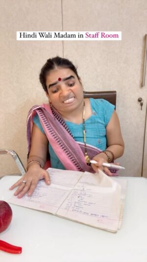 Shirin Sewani Instagram - Saare bachon ne apni baal bharti nikaal li ?? 

#school #kids #reels #reelsinstagram #teacher #shirinsewani 

School, kids , instagram, students, reels , metta, shirinsewani