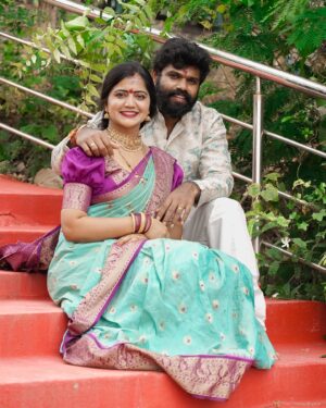 Shiva Jyothi Instagram - కొత్త సంవత్సరం శుభాకాంక్షలు అందరికి 2025 🤩🤩

couple outfits by @southtraditionalsarees ❤️

pics @thehashtag_photography 💕

#newpost #instagram #instagood #newyear #celebration #wshingyouonlythebest #2025 #postivevibes
