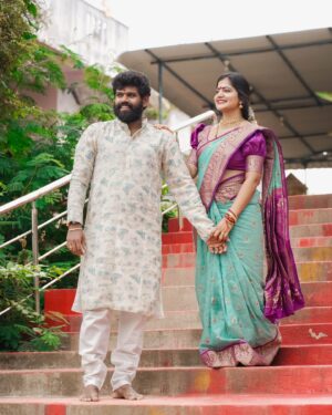Shiva Jyothi Instagram - కొత్త సంవత్సరం శుభాకాంక్షలు అందరికి 2025 🤩🤩

couple outfits by @southtraditionalsarees ❤️

pics @thehashtag_photography 💕

#newpost #instagram #instagood #newyear #celebration #wshingyouonlythebest #2025 #postivevibes