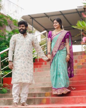Shiva Jyothi Instagram - కొత్త సంవత్సరం శుభాకాంక్షలు అందరికి 2025 🤩🤩

couple outfits by @southtraditionalsarees ❤️

pics @thehashtag_photography 💕

#newpost #instagram #instagood #newyear #celebration #wshingyouonlythebest #2025 #postivevibes