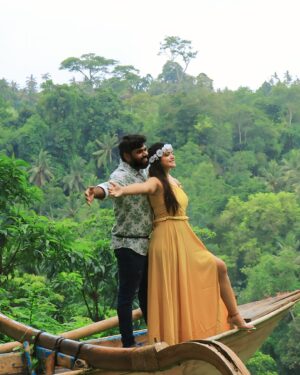 Shiva Jyothi Instagram - Swinging into paradise at Bali Swing!”🤩
#baliday2 
#baliswing #baliswingubud
#baliswings #realbaliswing #swingbali #baliadventure #balitravel #balilife #baliview #explorebali #couplegoals #travelcouple #coupletravel #adventurecouple
#romanticgetaway #lovetravel
#coupleadventure #togetherweexplore #couplegoals #relationshipgoals #jyothakka #shivajyothi