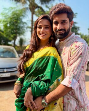 Shivani Surve Instagram - Mr. & Mrs Nanawre ❤️
